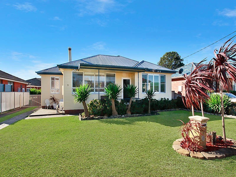 9 Robert Street, Belmont South NSW 2280