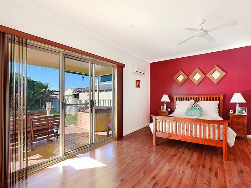 9 Robert Street, Belmont South NSW 2280