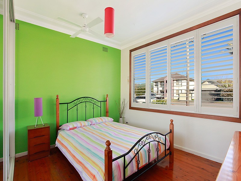 9 Robert Street, Belmont South NSW 2280