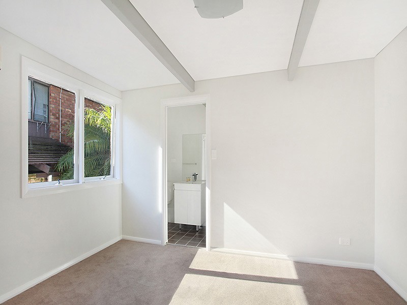 4 Abney Close, Eleebana NSW 2282