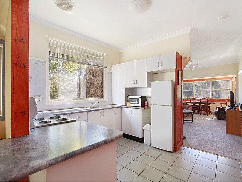 16 Lewers Street, Belmont NSW 2280