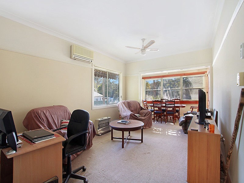 16 Lewers Street, Belmont NSW 2280