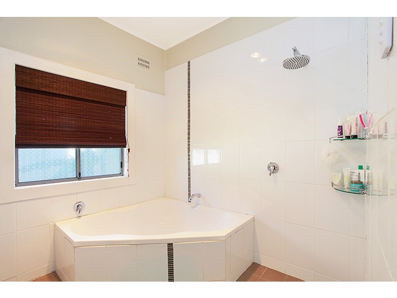 20 Marks Point Road, Marks Point NSW 2280