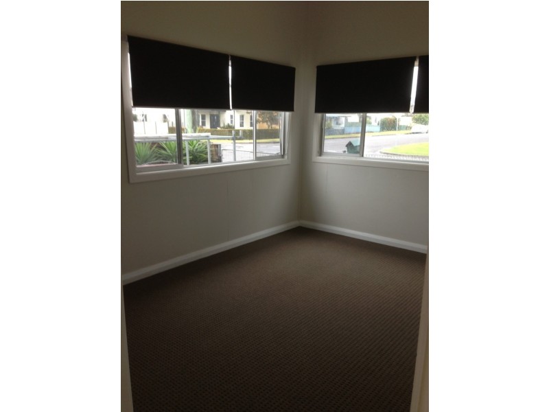 5 Robert Street, Belmont South NSW 2280