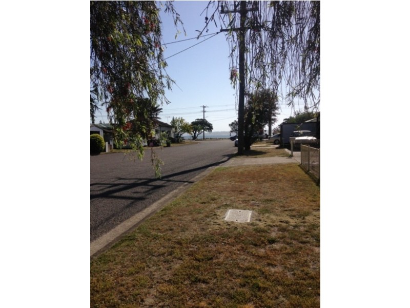 5 Robert Street, Belmont South NSW 2280