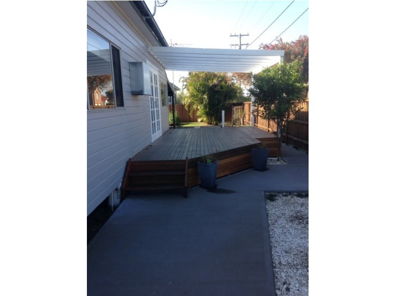 5 Robert Street, Belmont South NSW 2280