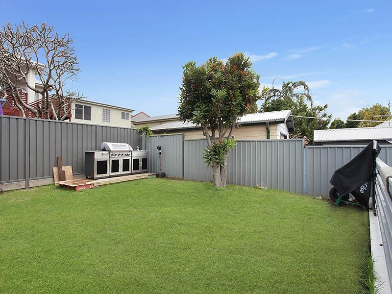 12 Lewers Street, Belmont NSW 2280
