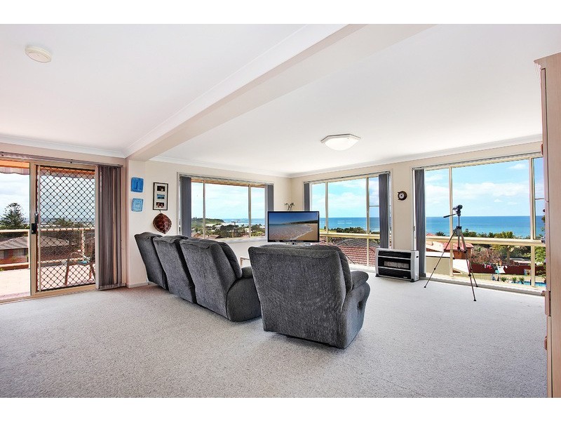 Caves Beach NSW 2281