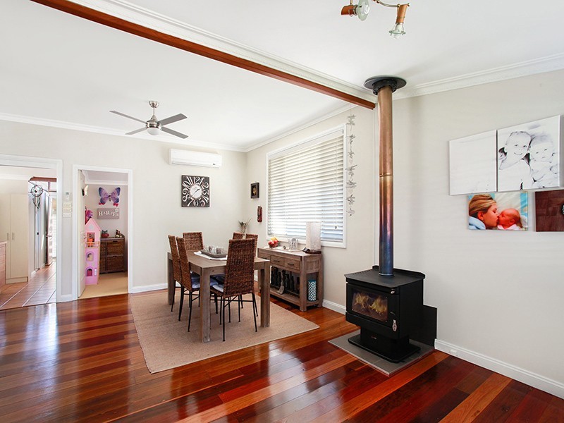 15 Swan Street, Marks Point NSW 2280