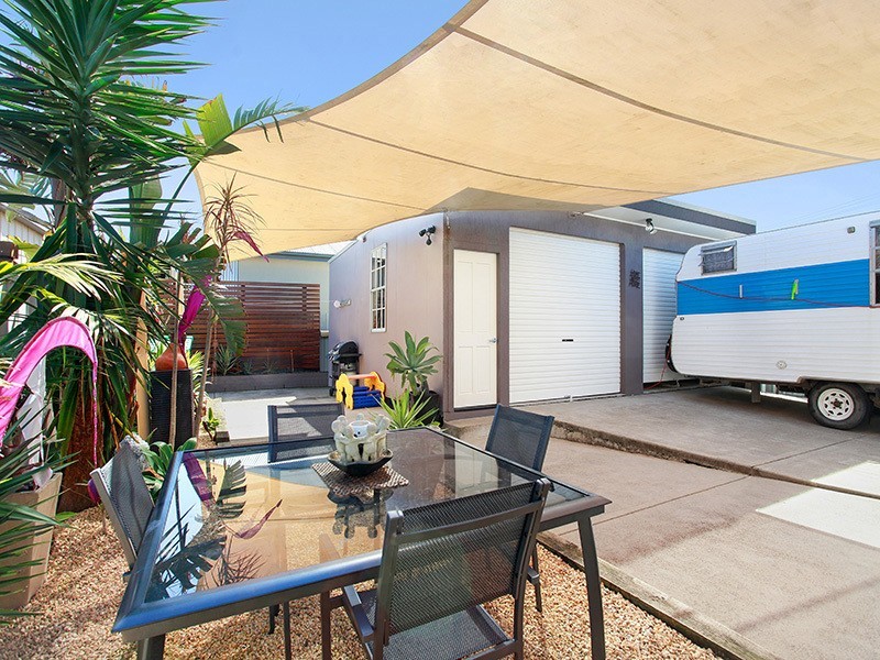 15 Swan Street, Marks Point NSW 2280
