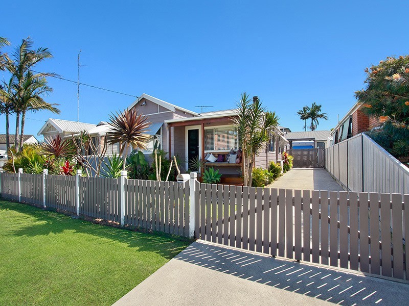 15 Swan Street, Marks Point NSW 2280