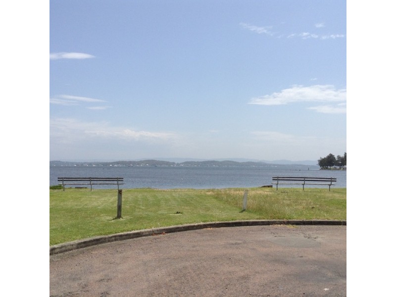 5 Harry Street, Belmont South NSW 2280