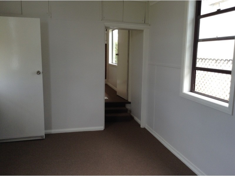 5 Harry Street, Belmont South NSW 2280