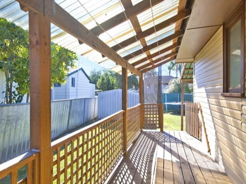 1 Teak Street, Gateshead NSW 2290