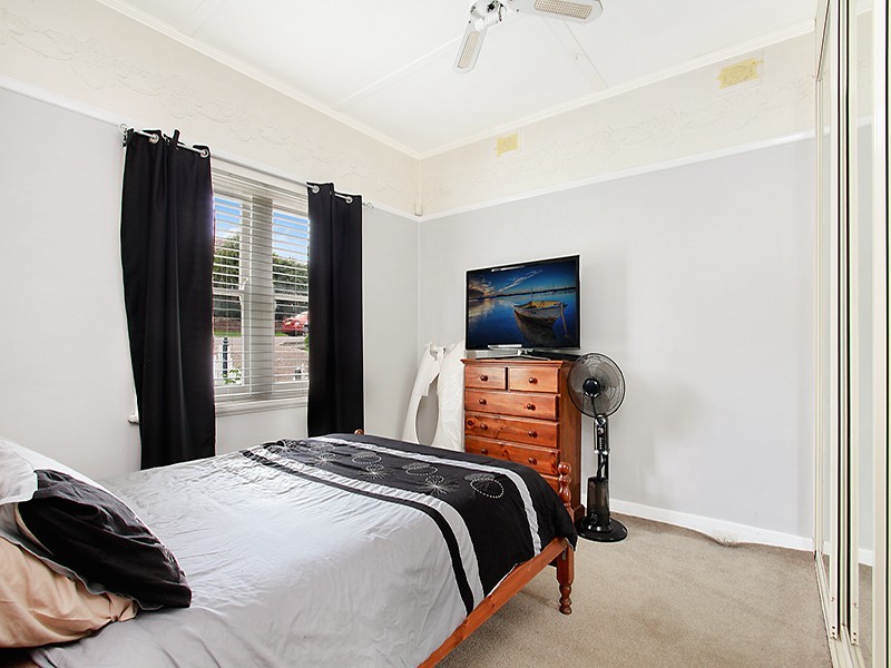 24 George Street, Belmont NSW 2280