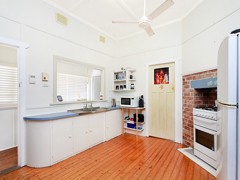 24 George Street, Belmont NSW 2280
