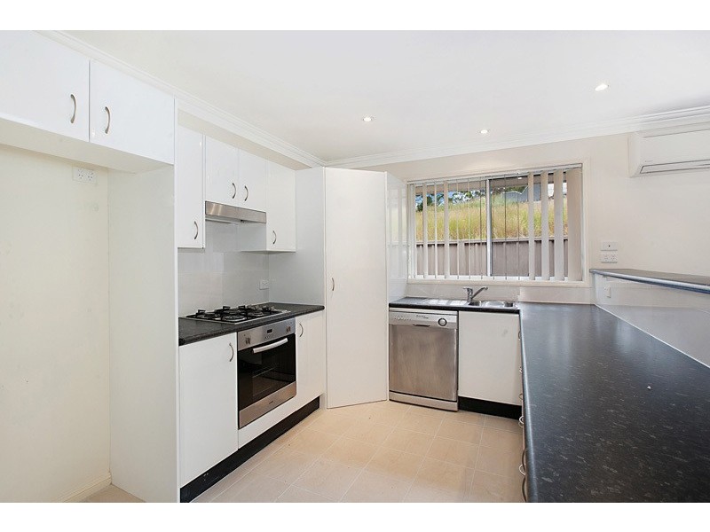 2/9 Kariboo Lane, Mount Hutton NSW 2290