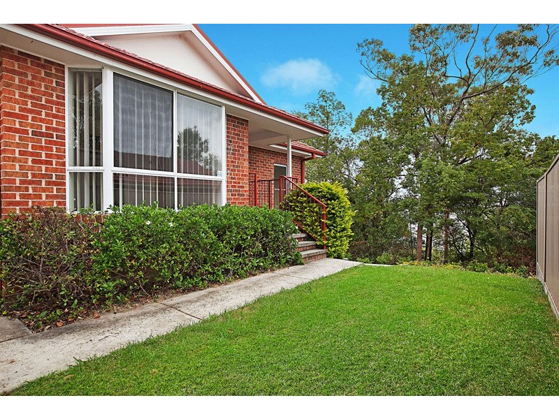 2/9 Kariboo Lane, Mount Hutton NSW 2290