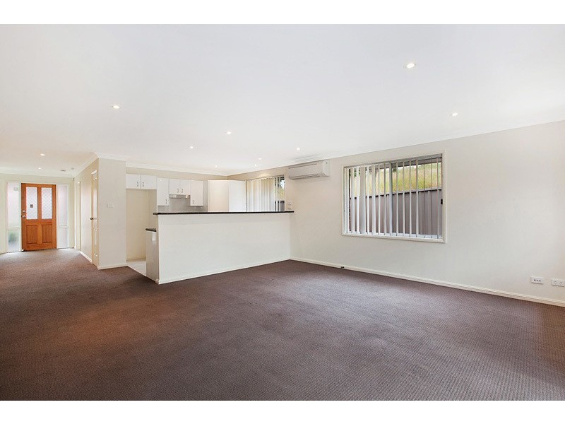 2/9 Kariboo Lane, Mount Hutton NSW 2290