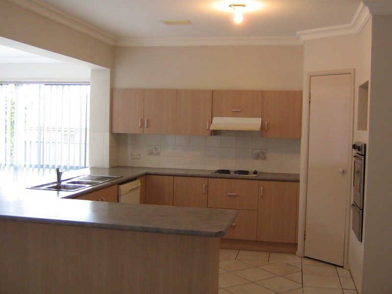 19 Spoonrocks Road, Caves Beach NSW 2281