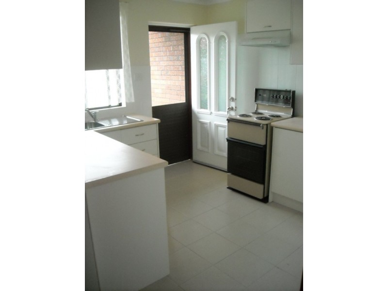 6a Brooks Parade, Belmont NSW 2280