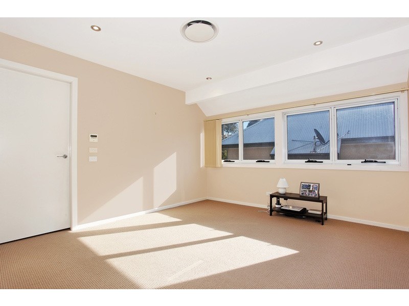 Warners Bay NSW 2282