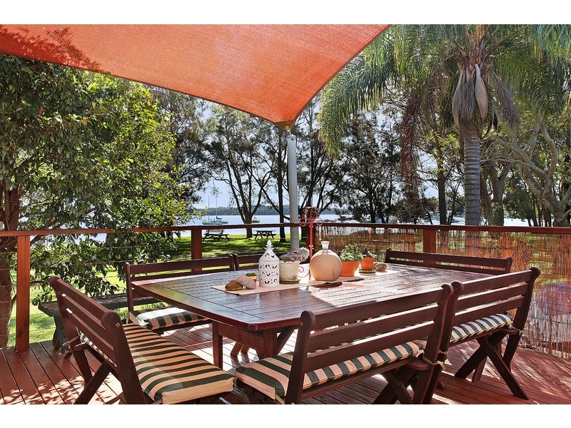 Summerland Point NSW 2259