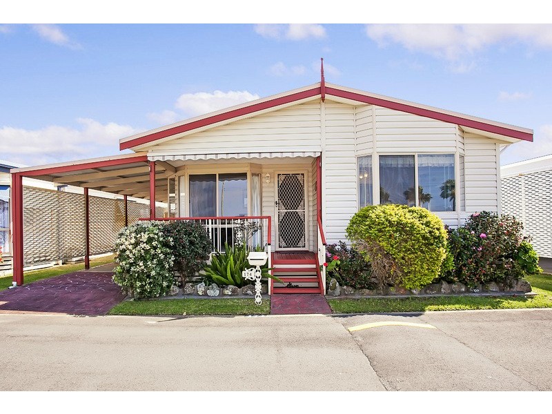 Blacksmiths NSW 2281