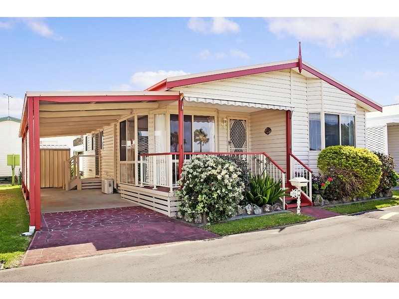 Blacksmiths NSW 2281