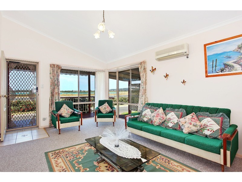 Blacksmiths NSW 2281