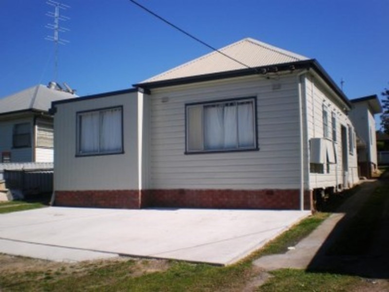 1/8 Wakal Street, Charlestown NSW 2290