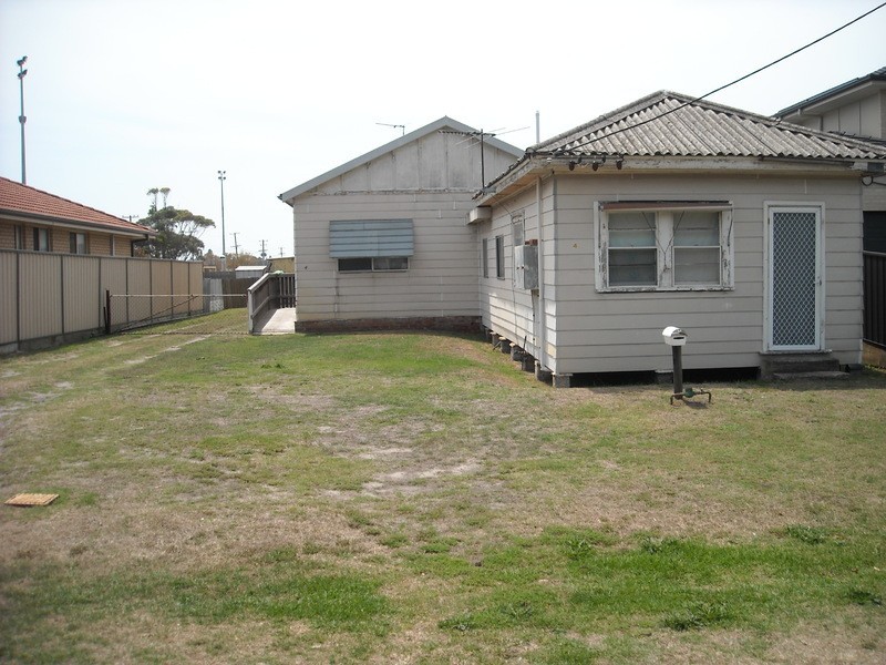 Blacksmiths NSW 2281