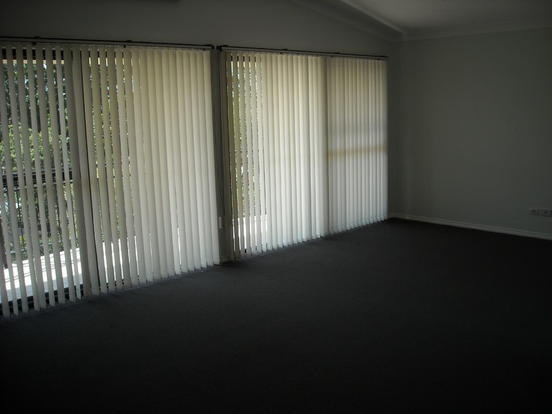 2/3 Werona Crescent, Valentine NSW 2280