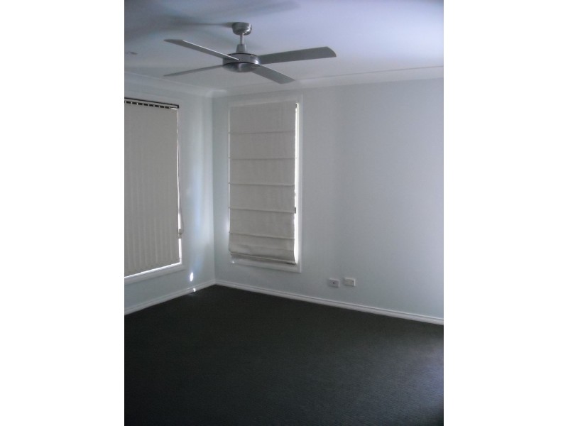 2/3 Werona Crescent, Valentine NSW 2280