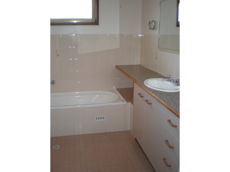 14/44 Linden Avenue, Eleebana NSW 2282