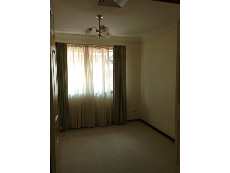 10/115 Ambleside Cct, Lakelands NSW 2282