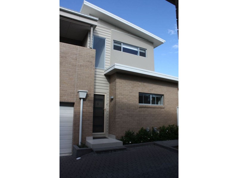 5/66 James Street, Charlestown NSW 2290