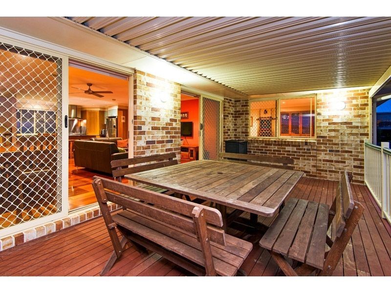 6 Skye St, Belmont QLD 4153