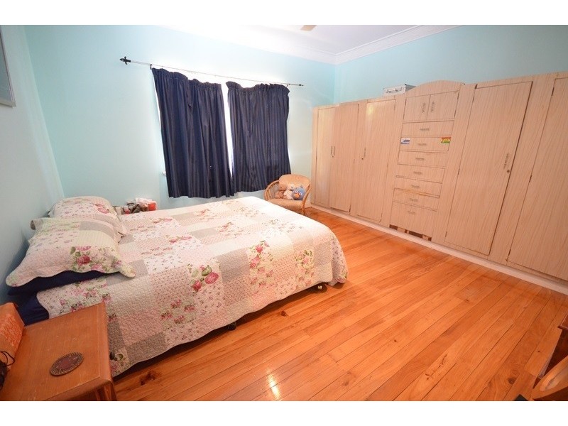 52 Broadwater Road, Mount Gravatt East QLD 4122