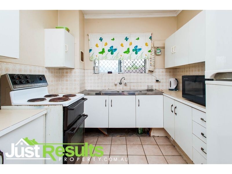 Holland Park West QLD 4121
