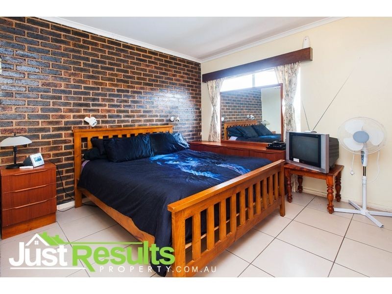 Holland Park West QLD 4121