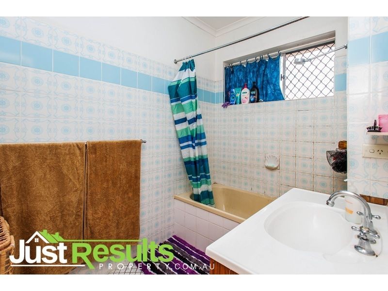 Holland Park West QLD 4121