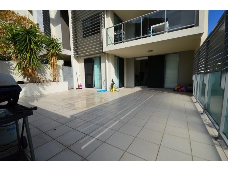 8/154 Musgrave Avenue, Southport QLD 4215