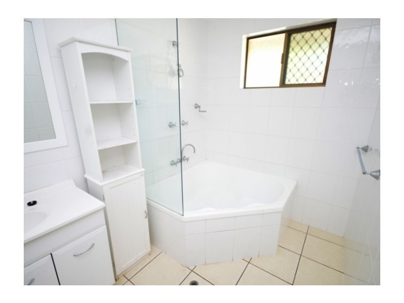 34 Twynam St, Belmont QLD 4153