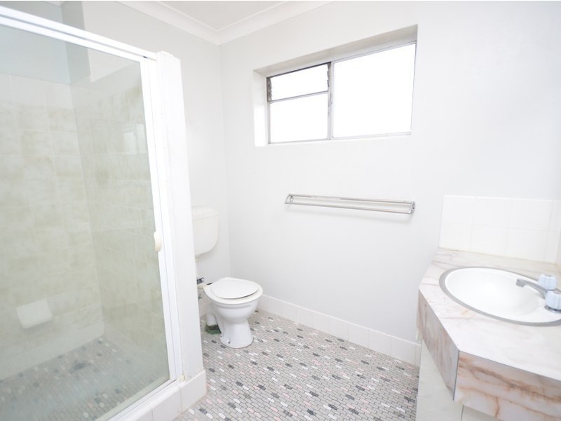 4/7 Robinson St, Coorparoo QLD 4151