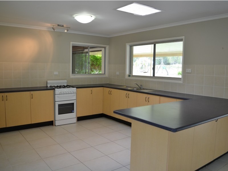 2 McLoughlin Rd, Morayfield QLD 4506