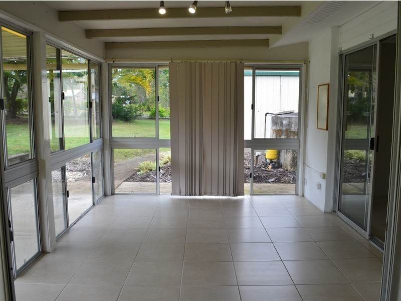 2 McLoughlin Rd, Morayfield QLD 4506