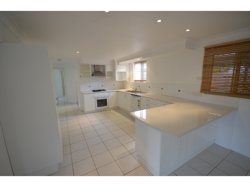 3 Dunstable St, Macgregor QLD 4109