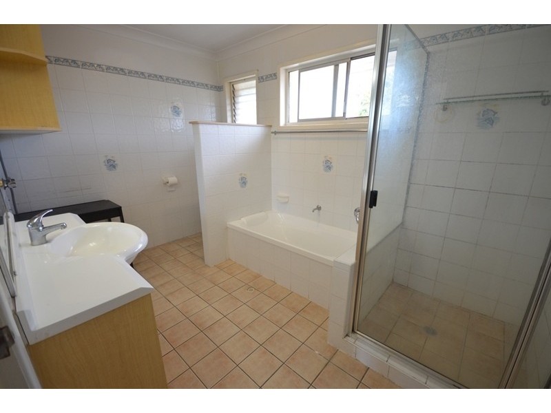 3 Dunstable St, Macgregor QLD 4109