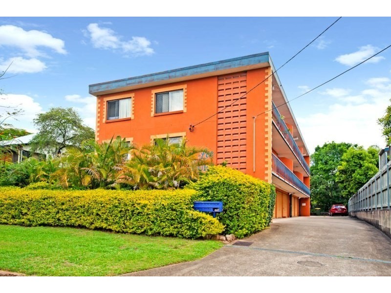 2/47 Rolle Street, Holland Park West QLD 4121